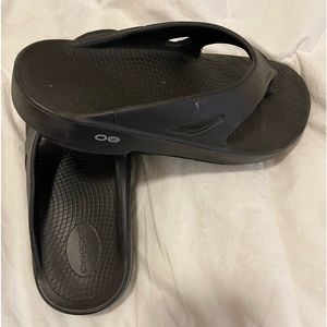Oofos Flip Flops